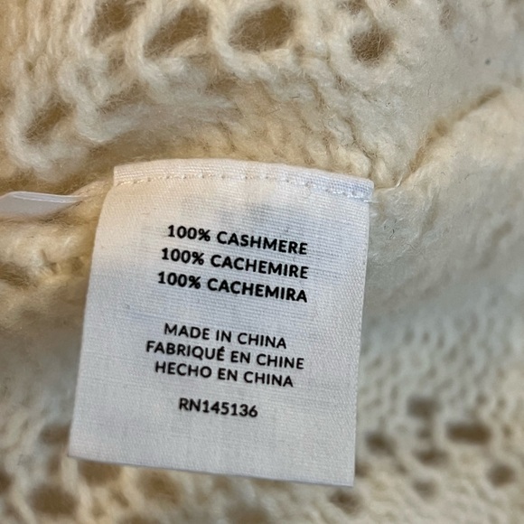 NAADAM Women's Cashmere V-Neck Sweater in Cream - Picture 4 of 5